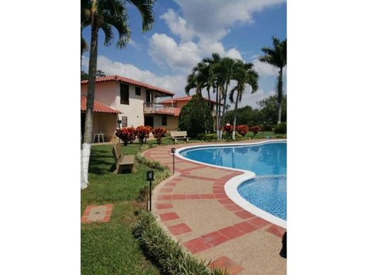 Otel Armenia, Quindío Department