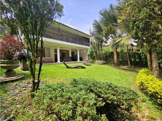 Πολυτελή κατοικία σε Μεδεγίν, Medellín