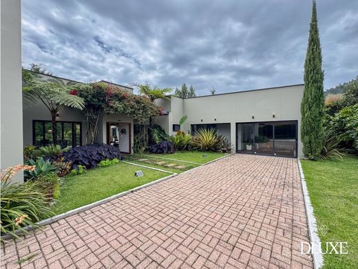 Элитный дом, La Ceja, Departamento de Antioquia