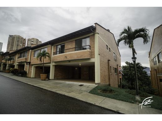 호화 저택 / 메데인, Medellín