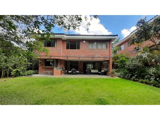 Πολυτελή κατοικία σε Μεδεγίν, Medellín