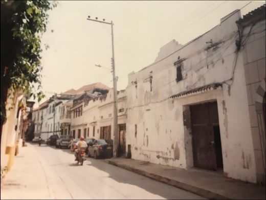 Land in Cartagena, Cartagena de Indias