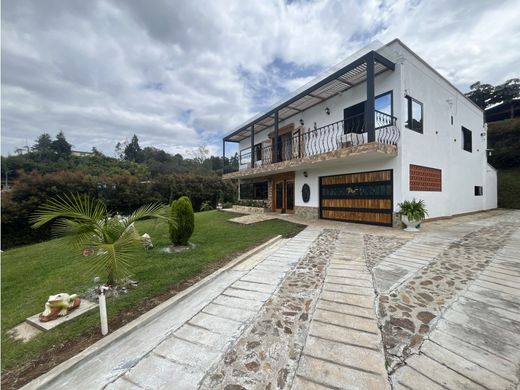 Luxus-Haus in Guarne, Departamento de Antioquia