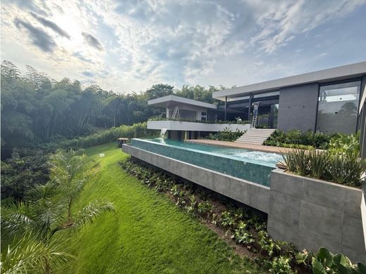 郊区住宅  Pereira, Departamento de Risaralda