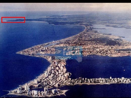 Land in Cartagena, Cartagena de Indias