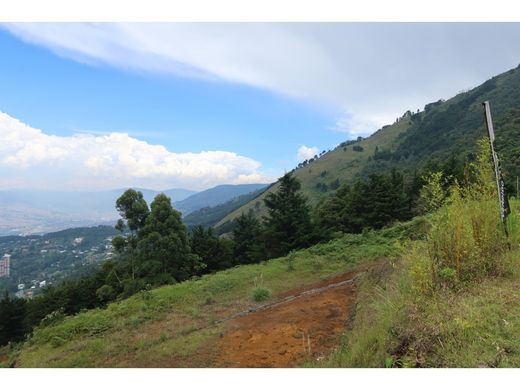 Teren w Medellín, Departamento de Antioquia