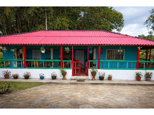 Gutshaus oder Landhaus in Filandia, Quindío Department