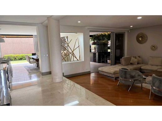 Πολυτελή κατοικία σε Μεδεγίν, Medellín