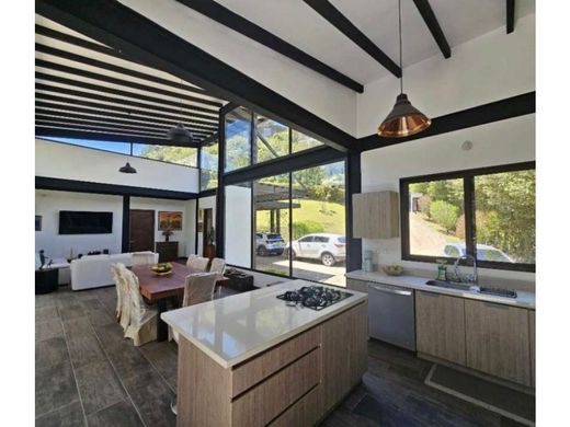 Country House in Retiro, Departamento de Antioquia