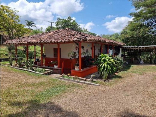 Farmhouse in Sevilla, Departamento del Valle del Cauca