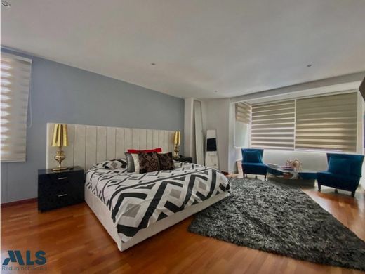 Apartment / Etagenwohnung in Medellín, Departamento de Antioquia