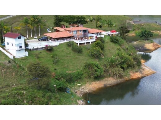Luxury home in El Peñol, Yarumal