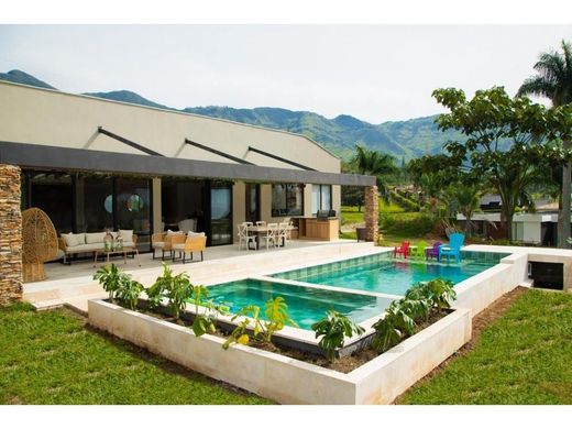 Ρουστίκ ή αγροικία σε Copacabana, Departamento de Antioquia