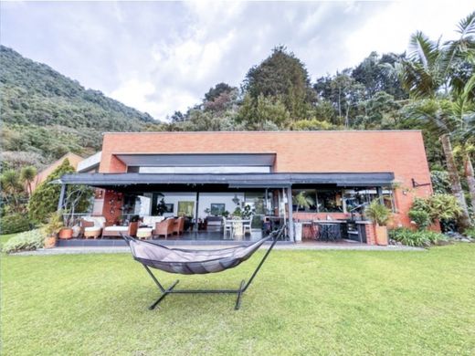 Πολυτελή κατοικία σε Μεδεγίν, Medellín