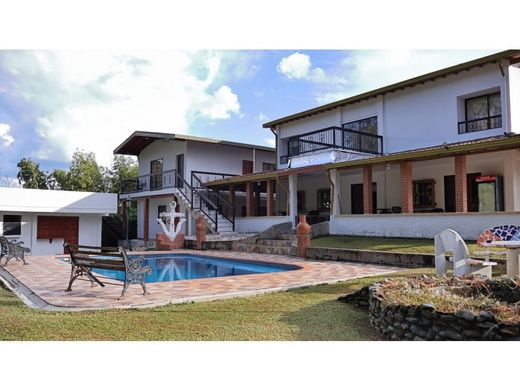 Cortijo o casa de campo en Santa Bárbara, Departamento de Antioquia