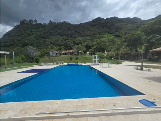 Quinta rústica - Copacabana, Departamento de Antioquia