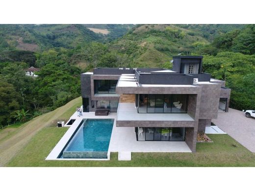 Загородный Дом, Медельин, Medellín