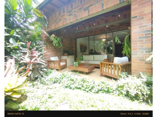 Πολυτελή κατοικία σε Μεδεγίν, Medellín