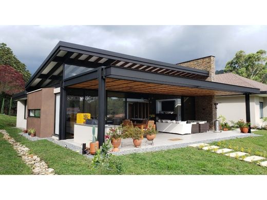 منزل ريفي ﻓﻲ Retiro, Departamento de Antioquia