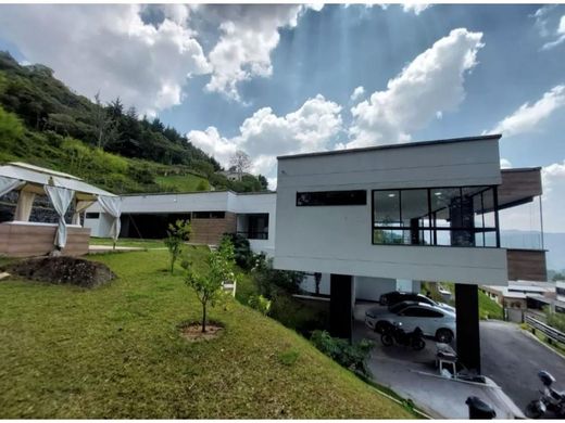 Πολυτελή κατοικία σε Envigado, Departamento de Antioquia