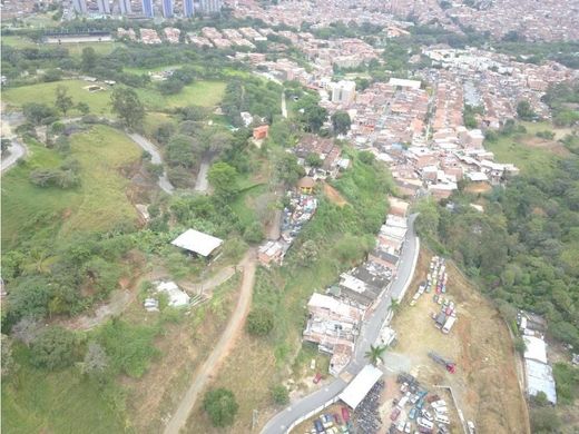 Bello, Departamento de Antioquiaの土地