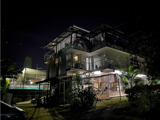 ﻓﻨﺪﻕ ﻓﻲ Pereira, Departamento de Risaralda