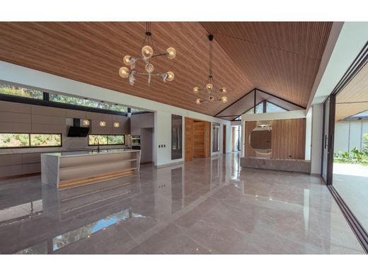 Casa de campo - La Ceja, Departamento de Antioquia