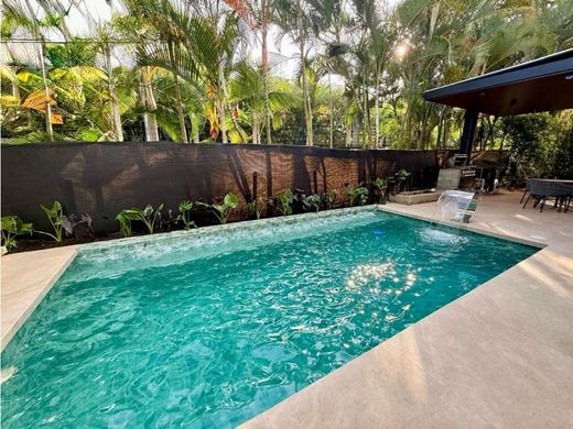 Luxus-Haus in Cali, Departamento del Valle del Cauca