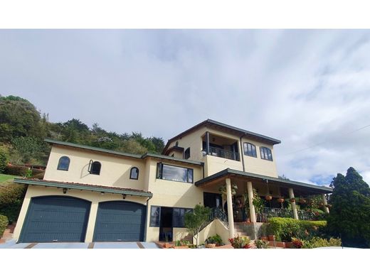 Boerderij in La Ceja, Departamento de Antioquia