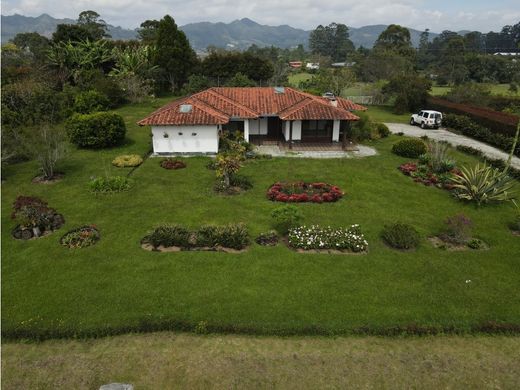 Luxury home in La Ceja, Departamento de Antioquia