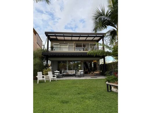 Köy evi Rionegro, Departamento de Antioquia