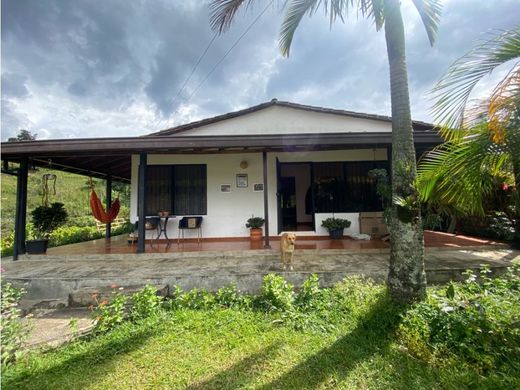 豪宅  La Estrella, Departamento de Antioquia