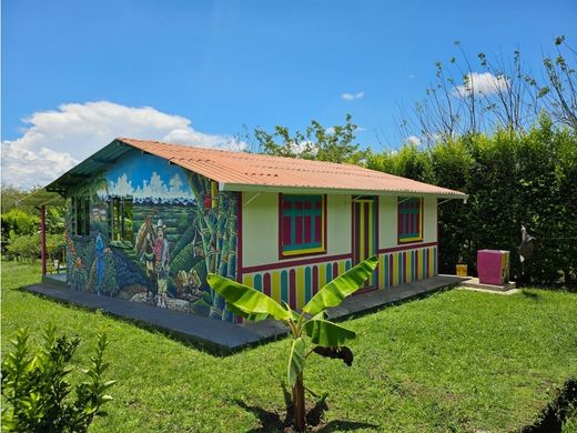 Gutshaus oder Landhaus in Génova, Fundación