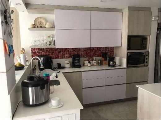 Apartament w Itagüí, Itagui