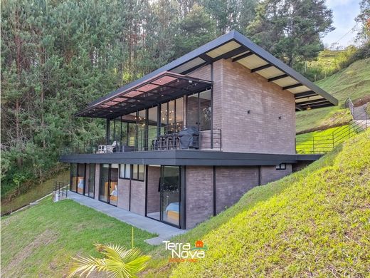 ‏בתים כפריים או חוות ב  El Peñol, Yarumal