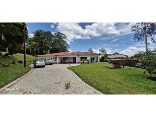 컨트리하우스 / La Ceja, Departamento de Antioquia