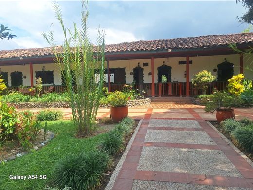 Otel Armenia, Quindío Department