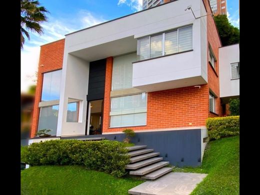 Maison de luxe à Sabaneta, La Estrella