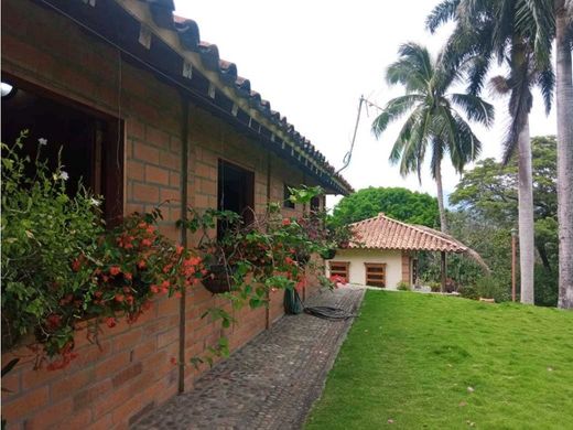 ‏בתים כפריים או חוות ב  La Pintada, Departamento de Antioquia