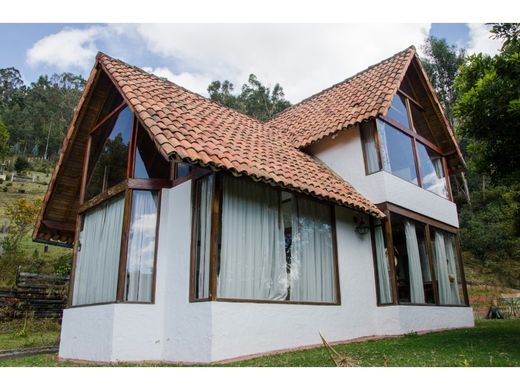 Rural or Farmhouse in Madrid, Cundinamarca
