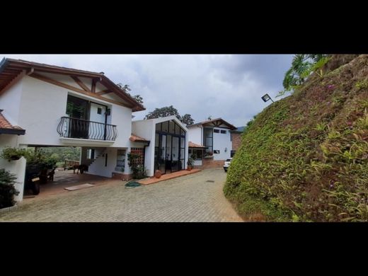 منزل ريفي ﻓﻲ Retiro, Departamento de Antioquia