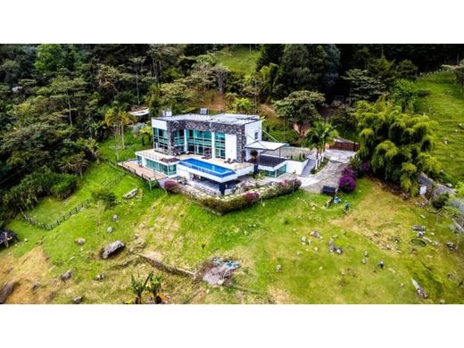 호화 저택 / 메데인, Medellín