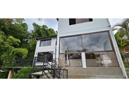 Casa de campo en Envigado, Departamento de Antioquia