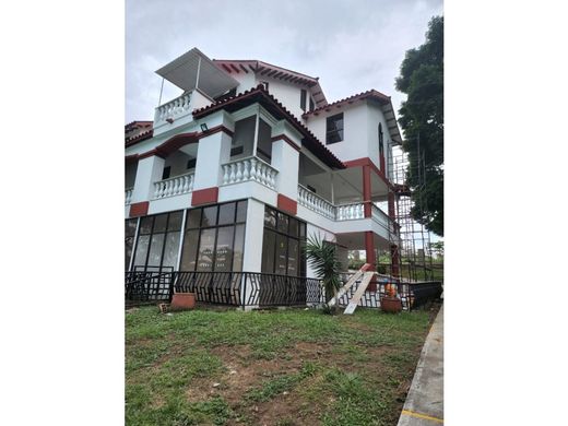Luxury home in Pereira, Departamento de Risaralda