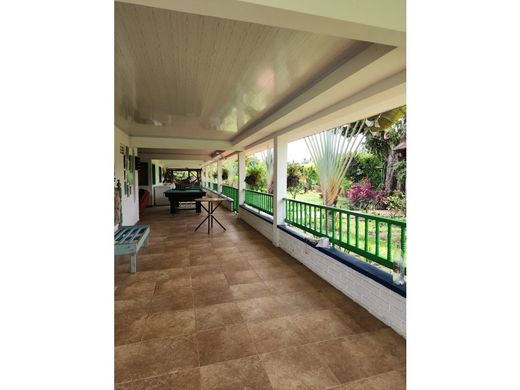 ‏בתים כפריים או חוות ב  Armenia, Quindío Department