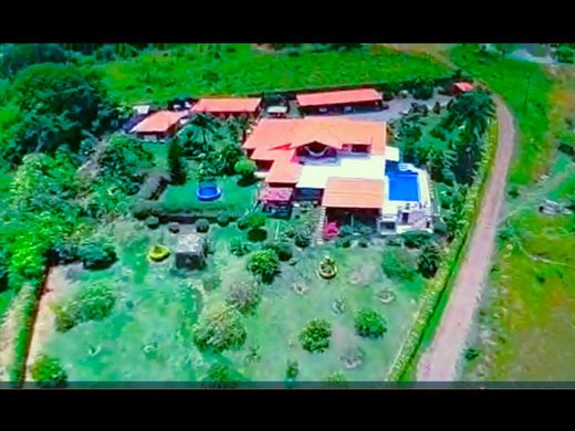 Casa de campo - Guadalajara de Buga, Departamento del Valle del Cauca