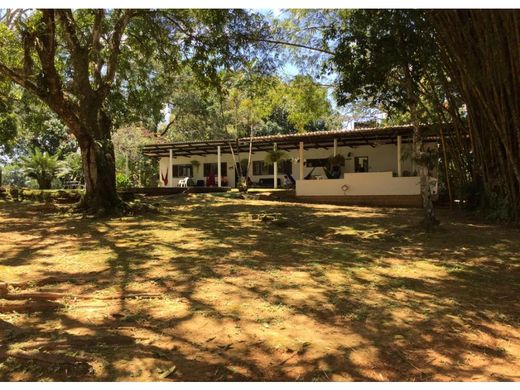 Gutshaus oder Landhaus in Restrepo, Departamento del Meta