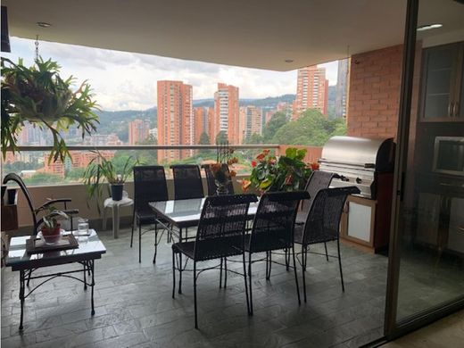 Apartment / Etagenwohnung in Medellín, Departamento de Antioquia