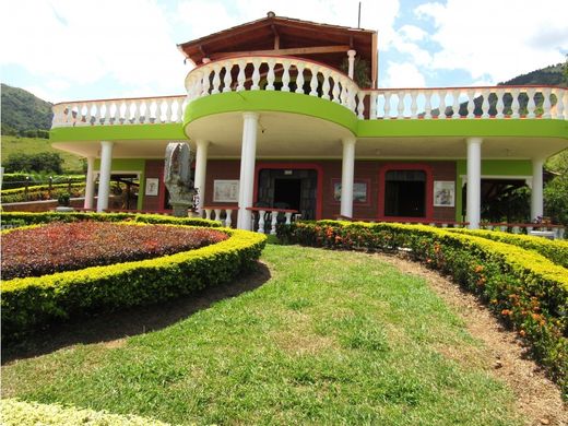 Rustik ya da çiftlik San Jerónimo, Departamento de Antioquia