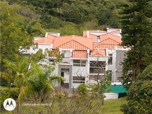 Landsitz in San Jerónimo, Departamento de Antioquia